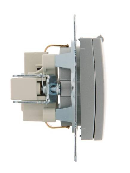 Розетка 1-м СП Karina с заземл. с крышкой термопласт механизм матов. серебр. LEZARD 707-4388-123B Розетка 1-м СП Karina с заземл. с крышкой термопласт механизм матов. серебр. LEZARD 707-4388-123B