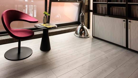 Ламинат Kaindl Natural Touch 10-32 УЗКАЯ Дуб Дилайт К4419 RI Ламинат Kaindl Natural Touch 10-32 УЗКАЯ Дуб Дилайт К4419 RI