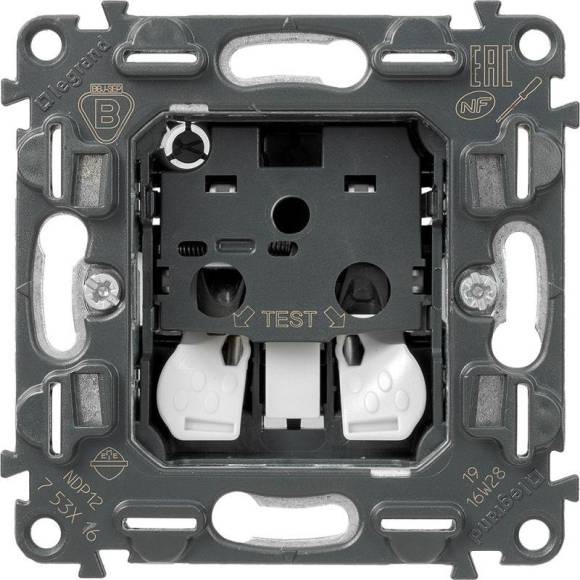 Розетка 1-м СП Valena In'matic 16А IP20 250В 2P защ. шторки безвинтов. клеммы механизм Leg 753016 Розетка 1-м СП Valena In'matic 16А IP20 250В 2P защ. шторки безвинтов. клеммы механизм Leg 753016