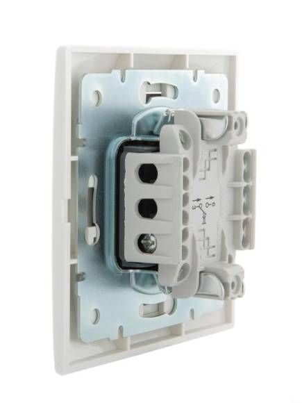 Выключатель кнопочный 1-кл. СП Mira бел./бел. LEZARD 701-0202-103 Выключатель кнопочный 1-кл. СП Mira бел./бел. LEZARD 701-0202-103