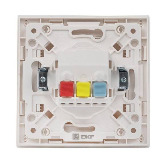 Розетка 1-м СП Стокгольм 16А IP20 с заземл. защ. шторки бел. PROxima EKF EXR16-028-10 Розетка 1-м СП Стокгольм 16А IP20 с заземл. защ. шторки бел. PROxima EKF EXR16-028-10