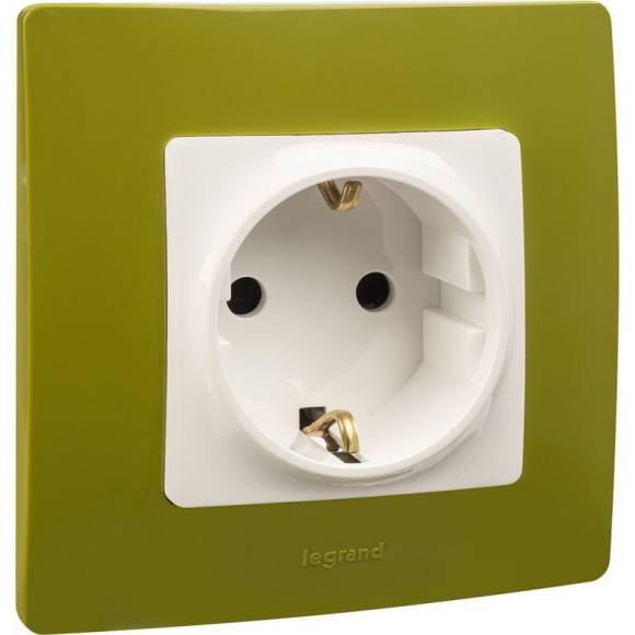 Розетка 1-м СП Etika 16А IP31 250В 2P+E с заземл. защ. шторки немецк. стандарт винтов. клеммы механизм бел. Leg 672222 Розетка 1-м СП Etika 16А IP31 250В 2P+E с заземл. защ. шторки немецк. стандарт винтов. клеммы механизм бел. Leg 672222