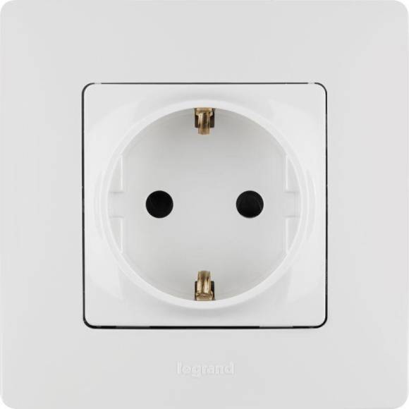 Розетка 1-м СП Etika 16А IP31 250В 2P+E с заземл. защ. шторки немецк. стандарт винтов. клеммы механизм бел. Leg 672222 Розетка 1-м СП Etika 16А IP31 250В 2P+E с заземл. защ. шторки немецк. стандарт винтов. клеммы механизм бел. Leg 672222