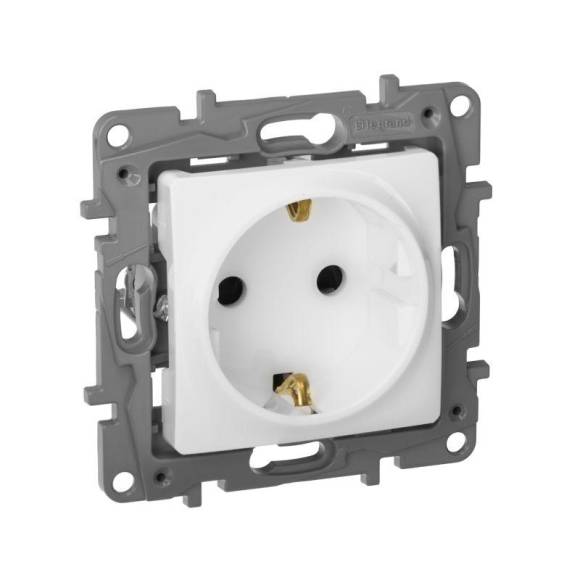 Розетка 1-м СП Etika 16А IP31 250В 2P+E с заземл. защ. шторки немецк. стандарт винтов. клеммы механизм бел. Leg 672222 Розетка 1-м СП Etika 16А IP31 250В 2P+E с заземл. защ. шторки немецк. стандарт винтов. клеммы механизм бел. Leg 672222