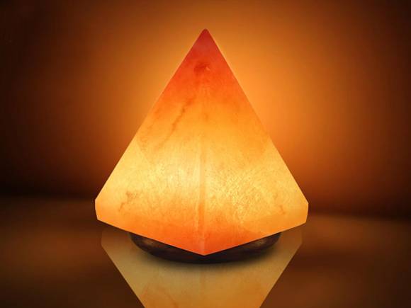 Соляная лампа Пирамида (2-2.5 кг)