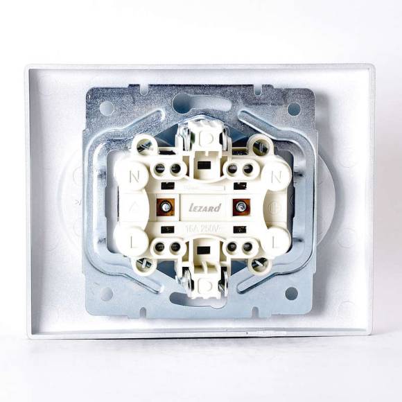 Розетка 2-м СП Karina 16А IP20 без заземл. термопласт матов. серебр. LEZARD 707-4300-128B Розетка 2-м СП Karina 16А IP20 без заземл. термопласт матов. серебр. LEZARD 707-4300-128B