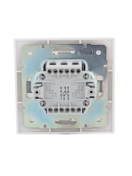 Переключатель проходной 2-кл. СП Mira 10А с сер. вставкой бел. LEZARD 701-0215-106 Переключатель проходной 2-кл. СП Mira 10А с сер. вставкой бел. LEZARD 701-0215-106